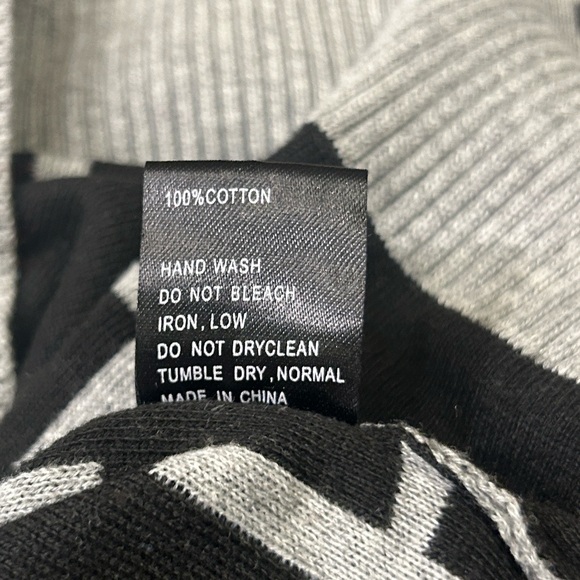 POL Cotton Long Sleeve Pullover Crewneck Sweater Gray Black Size Medium - Picture 4 of 9